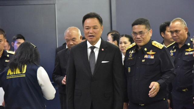 Thai Prime Minister Addresses Senate Selection Controversy