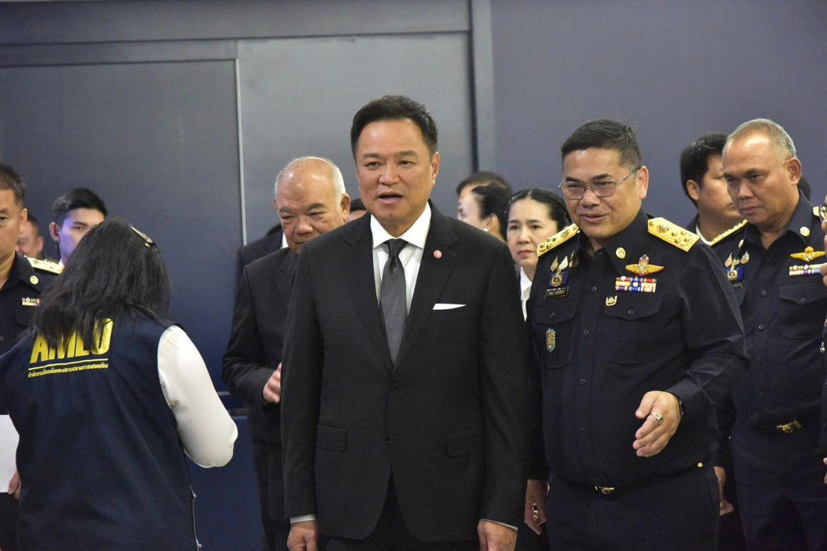 Thai Prime Minister Addresses Senate Selection Controversy