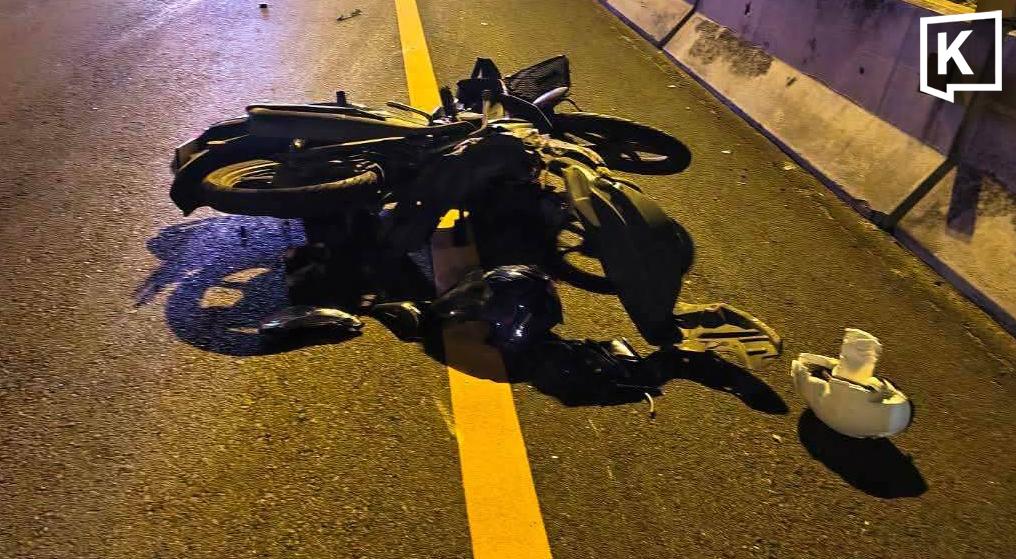 Acidente de trânsito fatal envolvendo motociclista em Pathum Thani