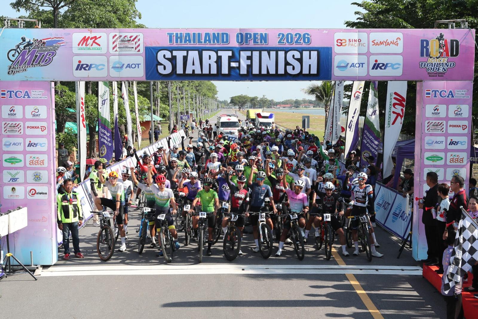 Il team Fisherman's Friend Phitsanulok domina la finale del Thailand Open di ciclismo