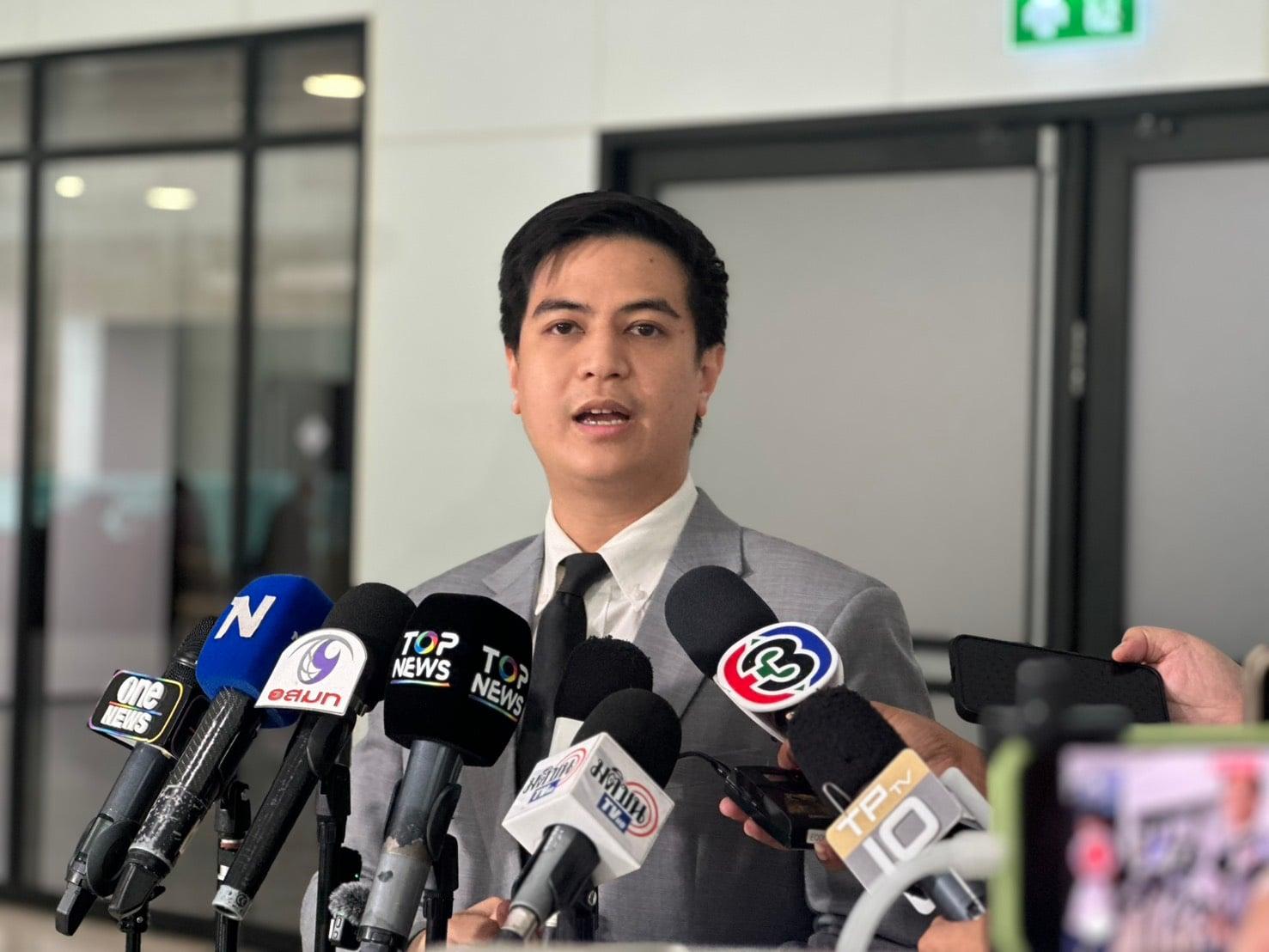 Parit Warns Election Commission Over Senate Selection Probe
