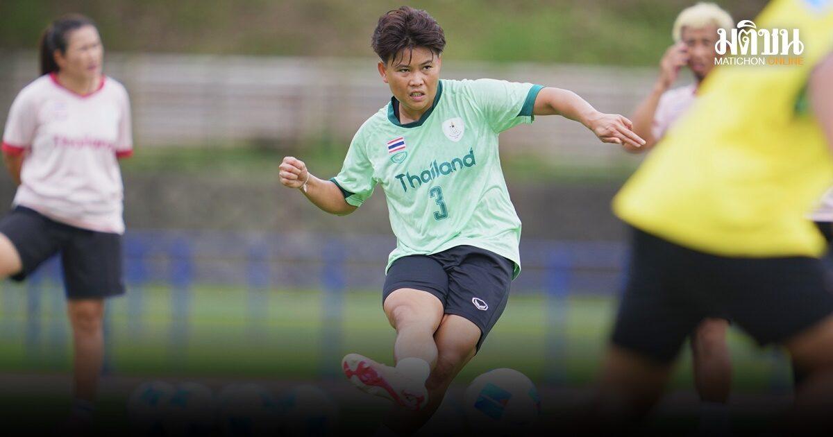 La nazionale femminile di calcio della Thailandia inizia il ritiro in Giappone