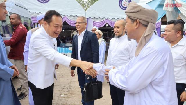Prachachat Party Leader Highlights Cultural Significance of Southern Border 'Pondok' Schools