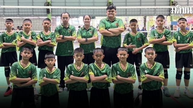 Die Wat Saranat Thammaram Schule nimmt am PMYC U15-Turnier teil