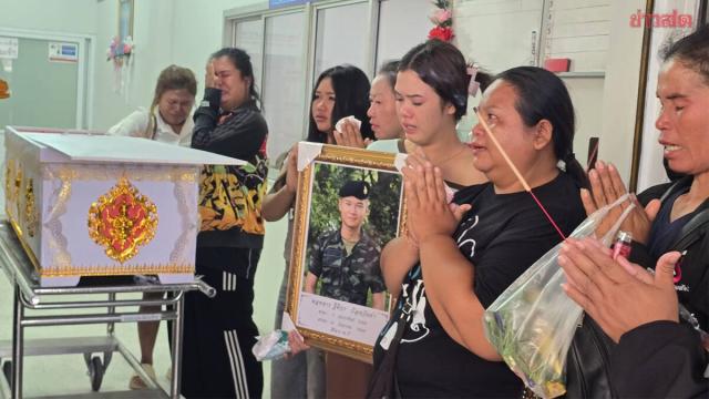 Une famille demande des réponses après le décès d'un soldat à Nakhon Ratchasima