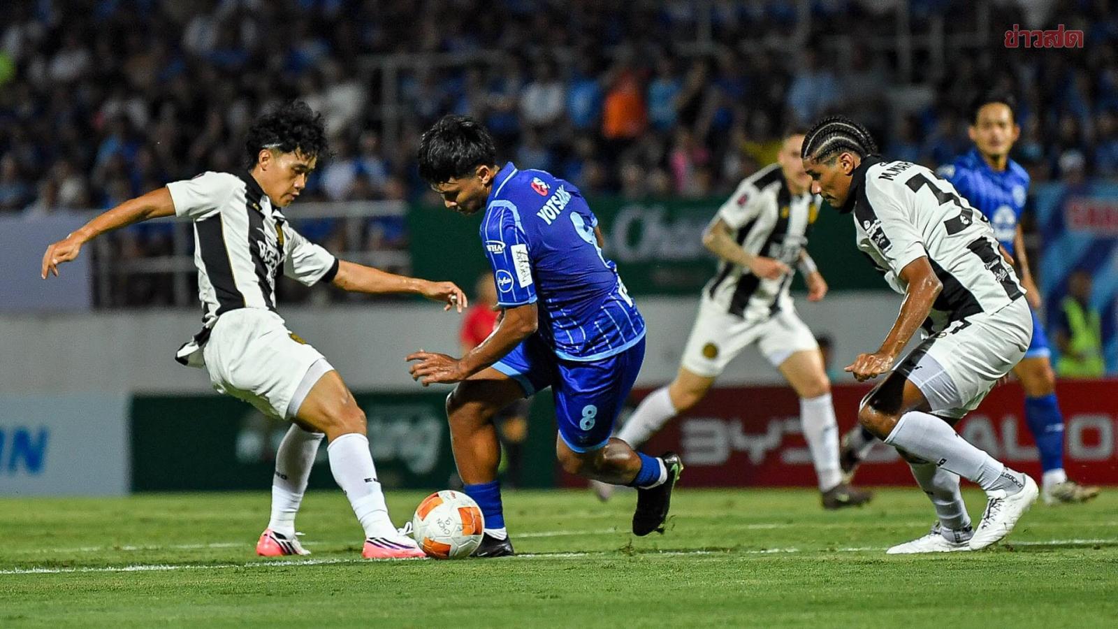 Rayong FC sichert sich dramatischen Sieg gegen Chonburi in der Thai League 1