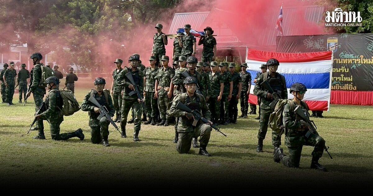 L'armée thaïlandaise rapporte plus de 4 000 engagements volontaires en cinq jours