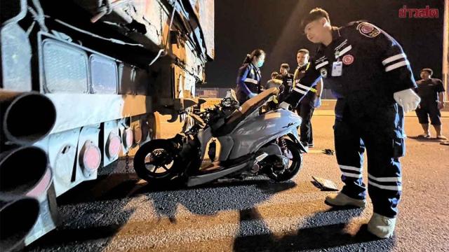 Fatal Motorcycle Accident on Nakhon In Road, Nonthaburi