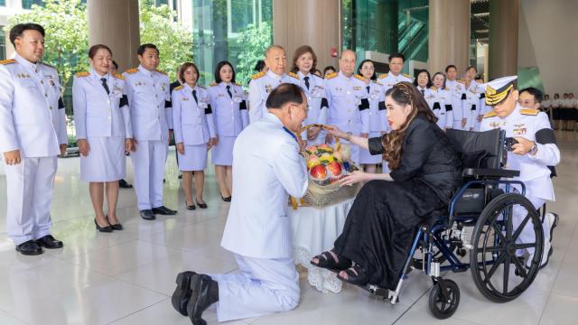La princesse Chulabhorn s'adresse aux étudiants de la Chulabhorn Royal Academy