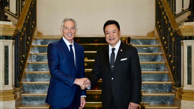 Thailands Premierminister Anutin berät sich mit Tony Blair über Wirtschaftsstrategie