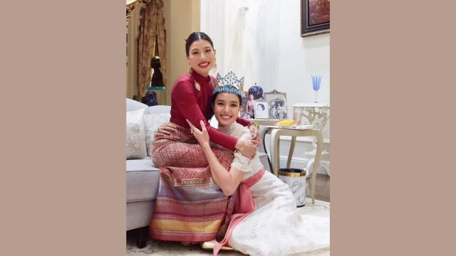 Princesa Sirivannavari reconhecida como mentora pela Miss World 2025 Opal Suchata
