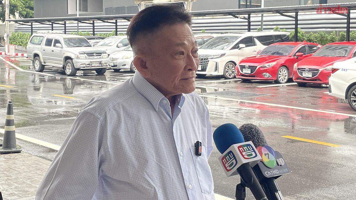 Ex-vice-primeiro-ministro Sompong Amornvivat apresenta queixa policial por uso indevido de identidade
