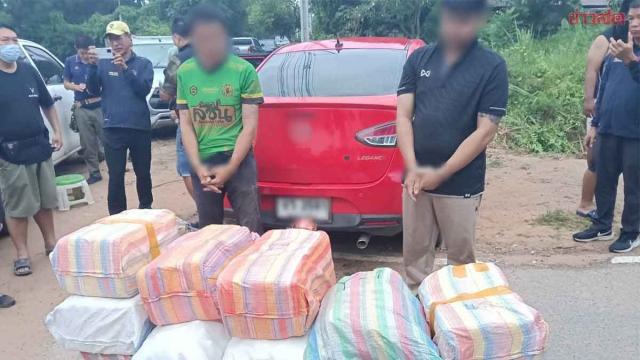 Perseguição por tráfico de drogas termina em acidente e prisões em Uthai Thani