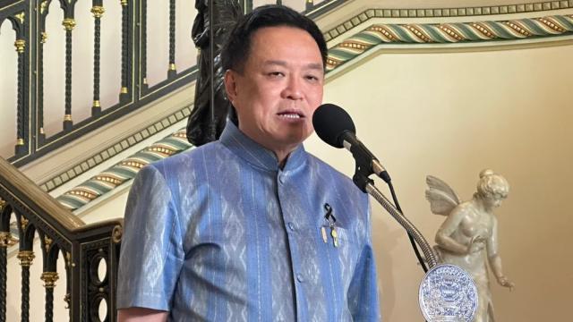 Anutin Charnvirakul Criticizes Abhisit Vejjajiva’s Political Rhetoric