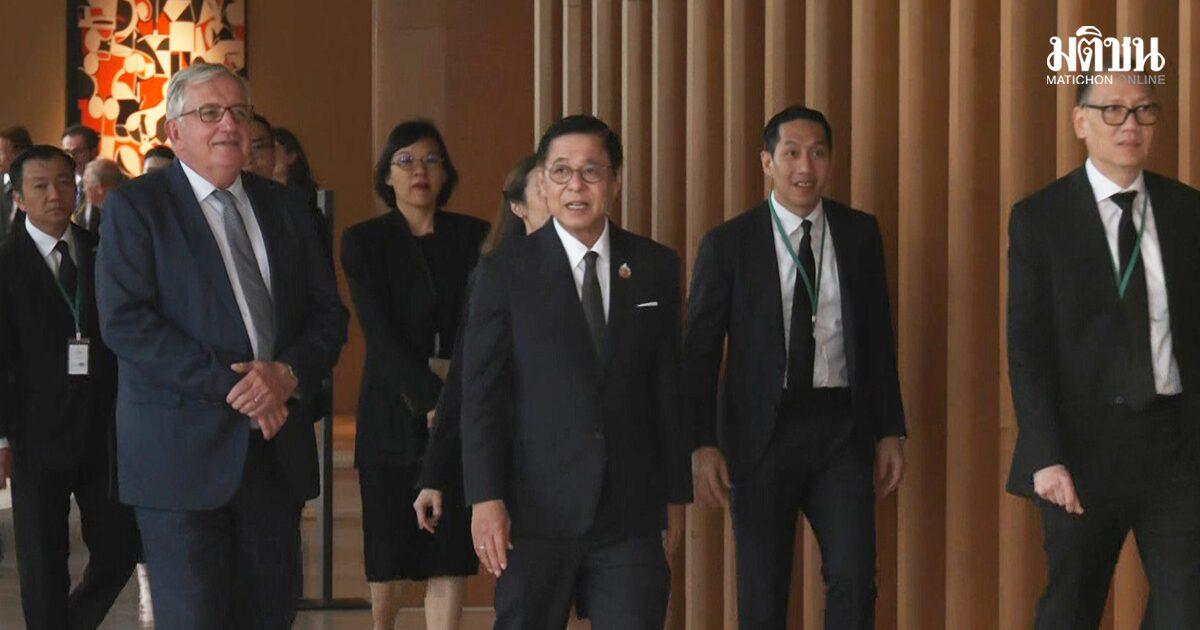 Sihasak Leads Thai Delegation in First UNCLOS Committee Meeting