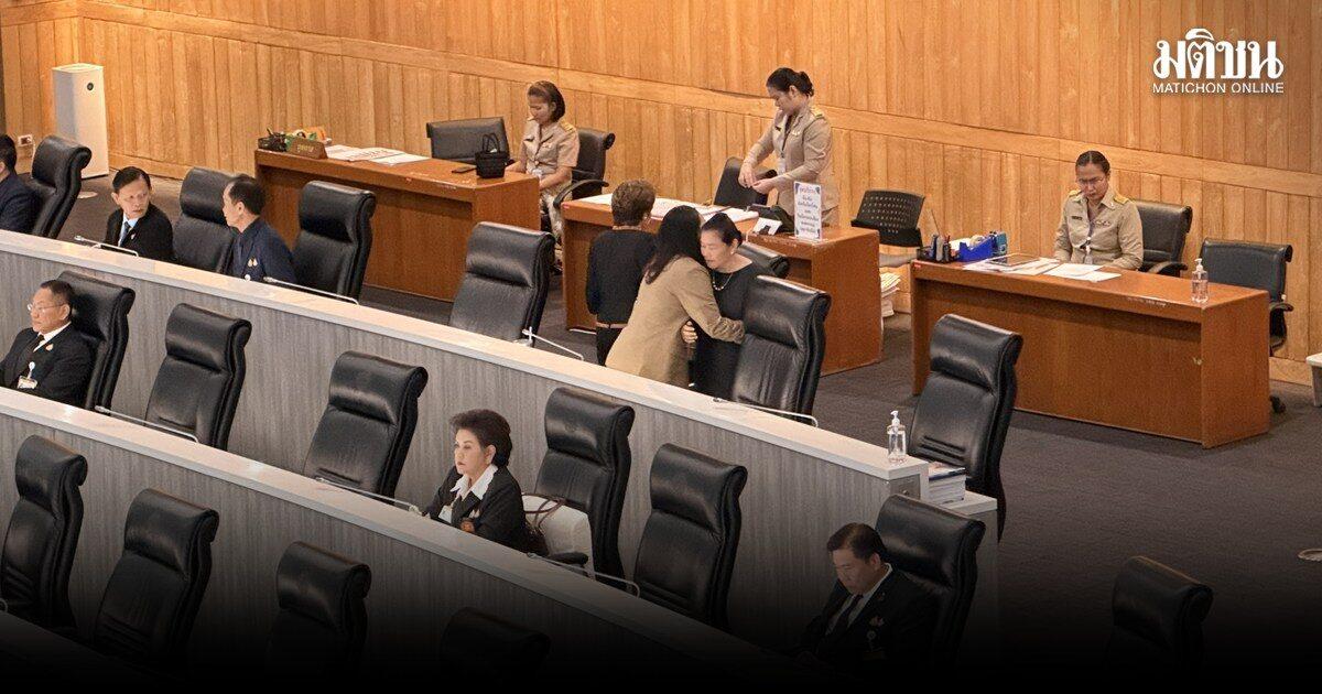 Senators Facing Collusion Charges Attend Senate Session
