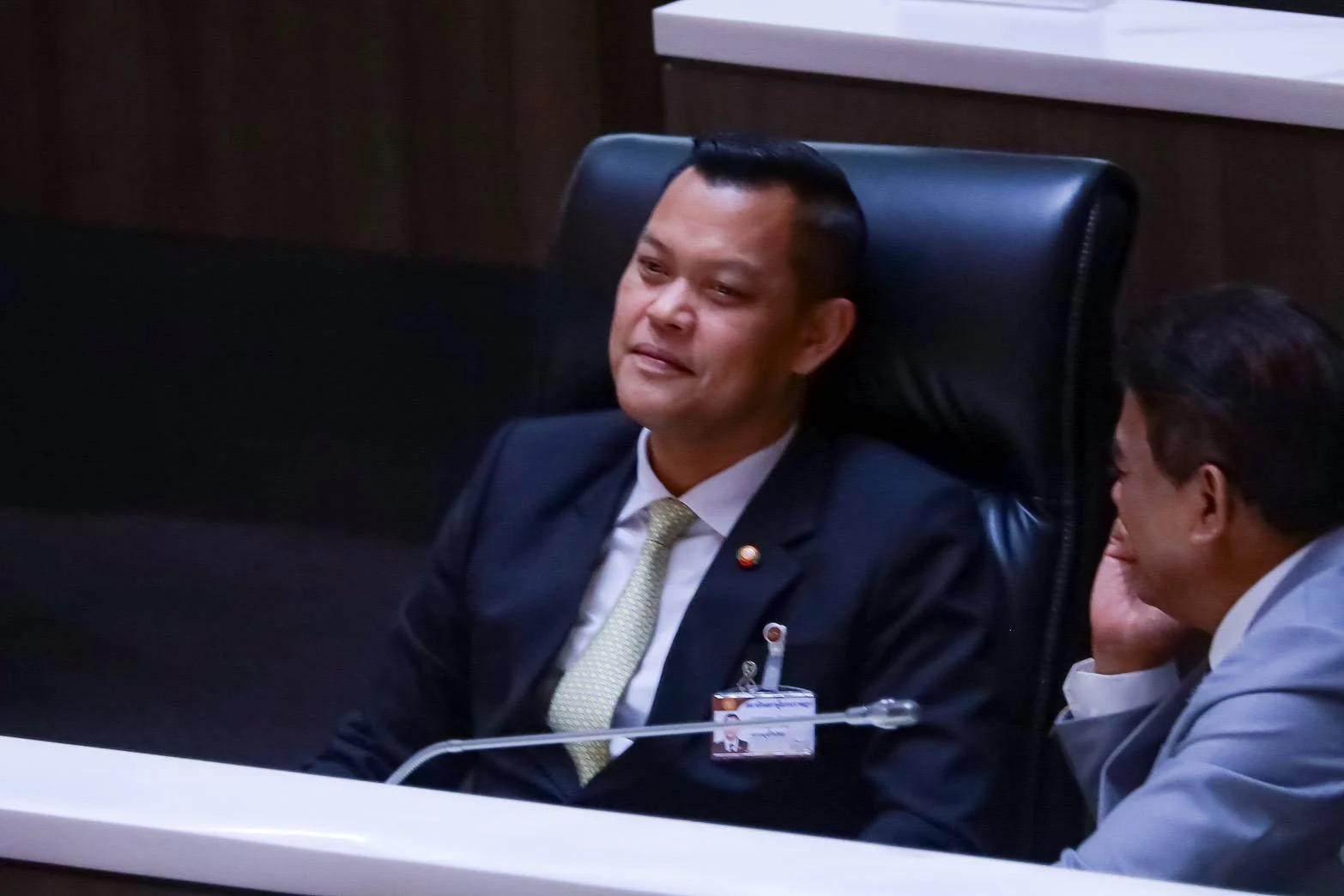 Government Ready for Parliamentary Debate, Says Thanakorn