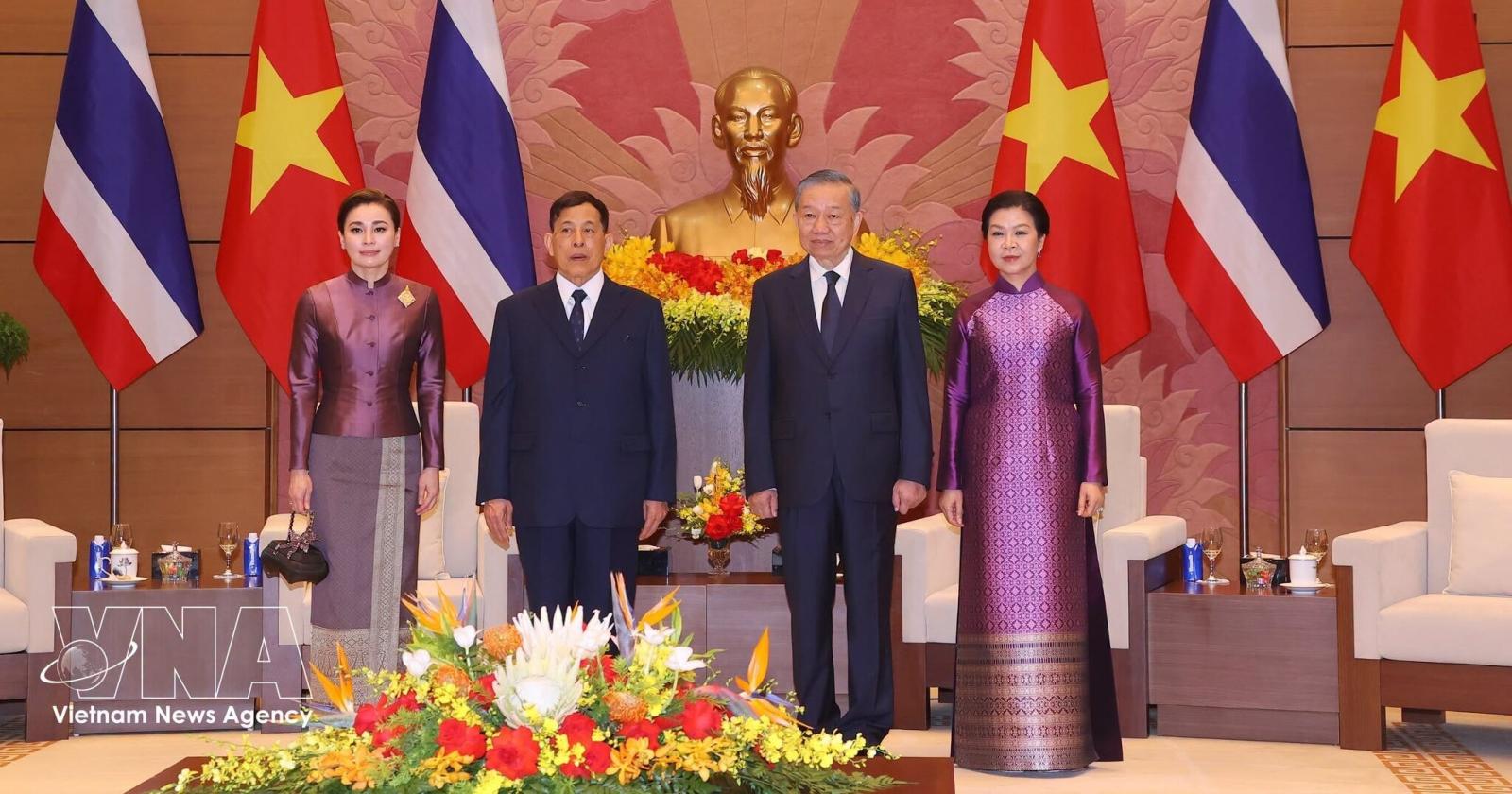 Thai Monarchs Meet with General Secretary of the Communist Party of Vietnam
