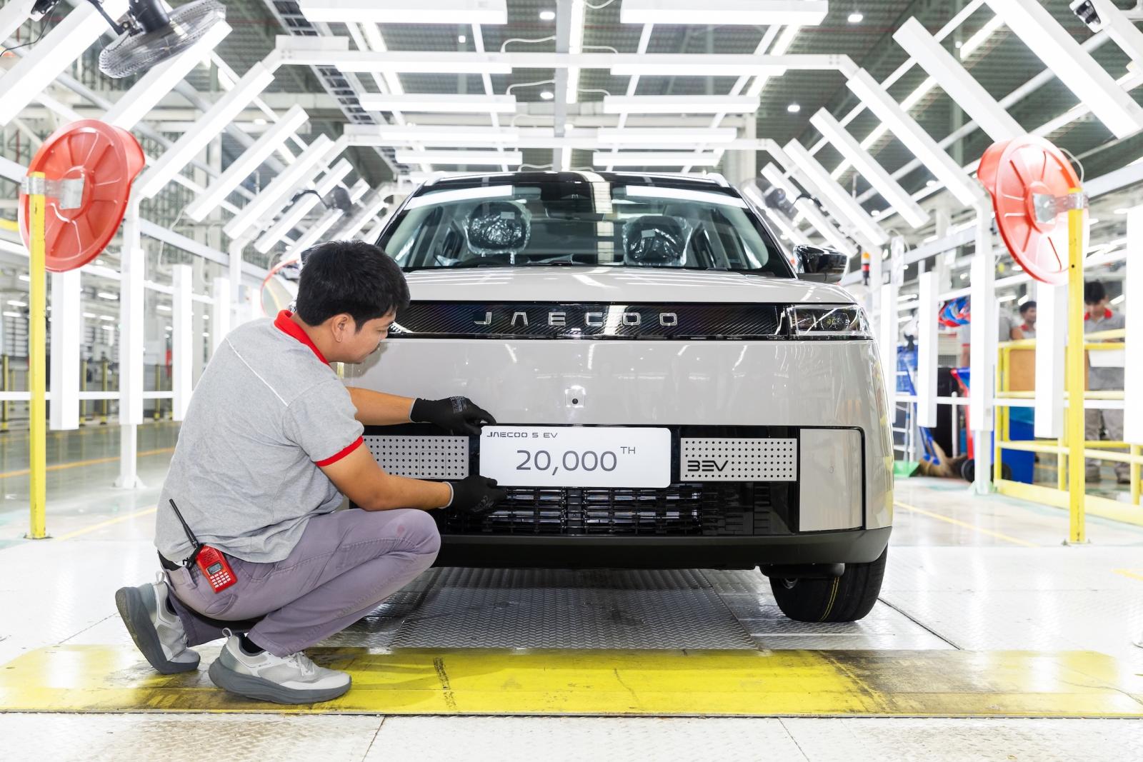 Chery Group достигла рубежа в 20 000 автомобилей на заводе в Районге