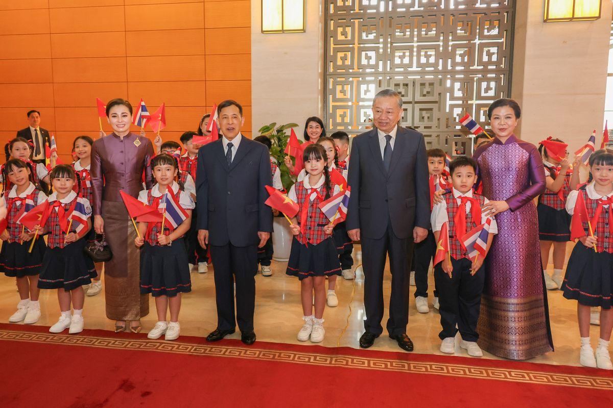 Vietnamesischer Präsident empfängt thailändische Monarchen mit offiziellem Zeremoniell