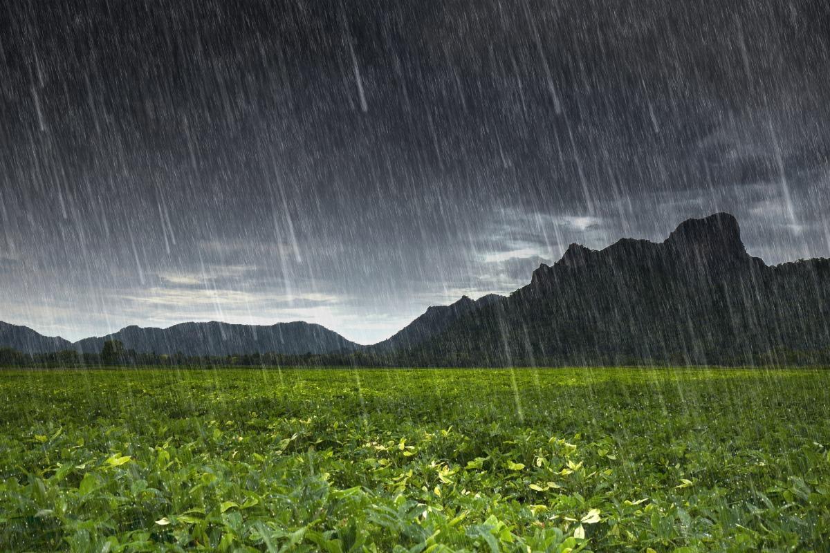Alerte météo : Prévisions de fortes pluies dans le nord et le centre de la Thaïlande