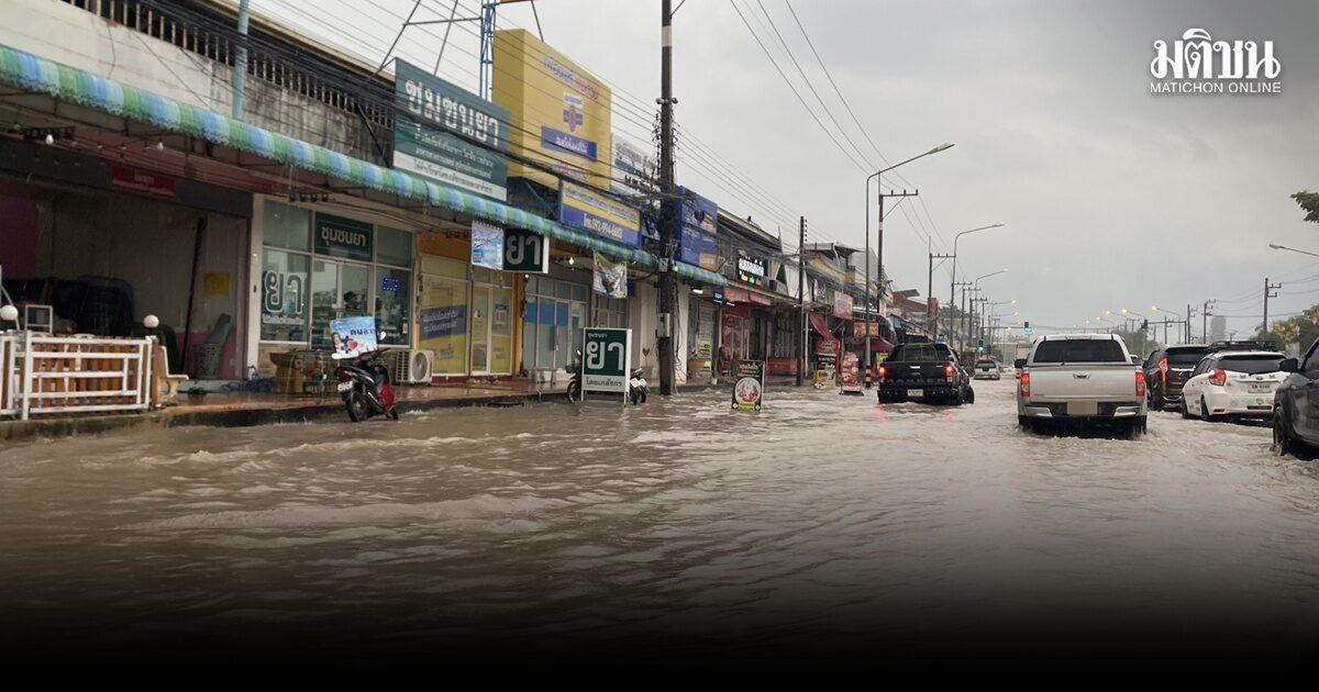 De fortes pluies provoquent des inondations à Dan Khun Thot, Nakhon Ratchasima