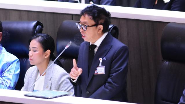 Satit Urges Election Commission Insiders to Reveal Truth Amid Structural Reform Concerns