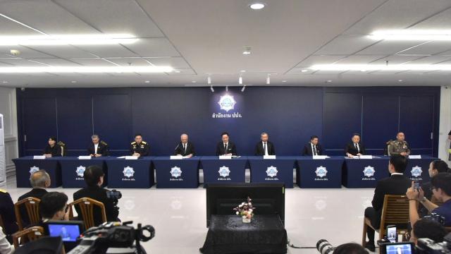 Autoridades apreendem 320 milhões de bahts em caso de fraude em exames do governo local