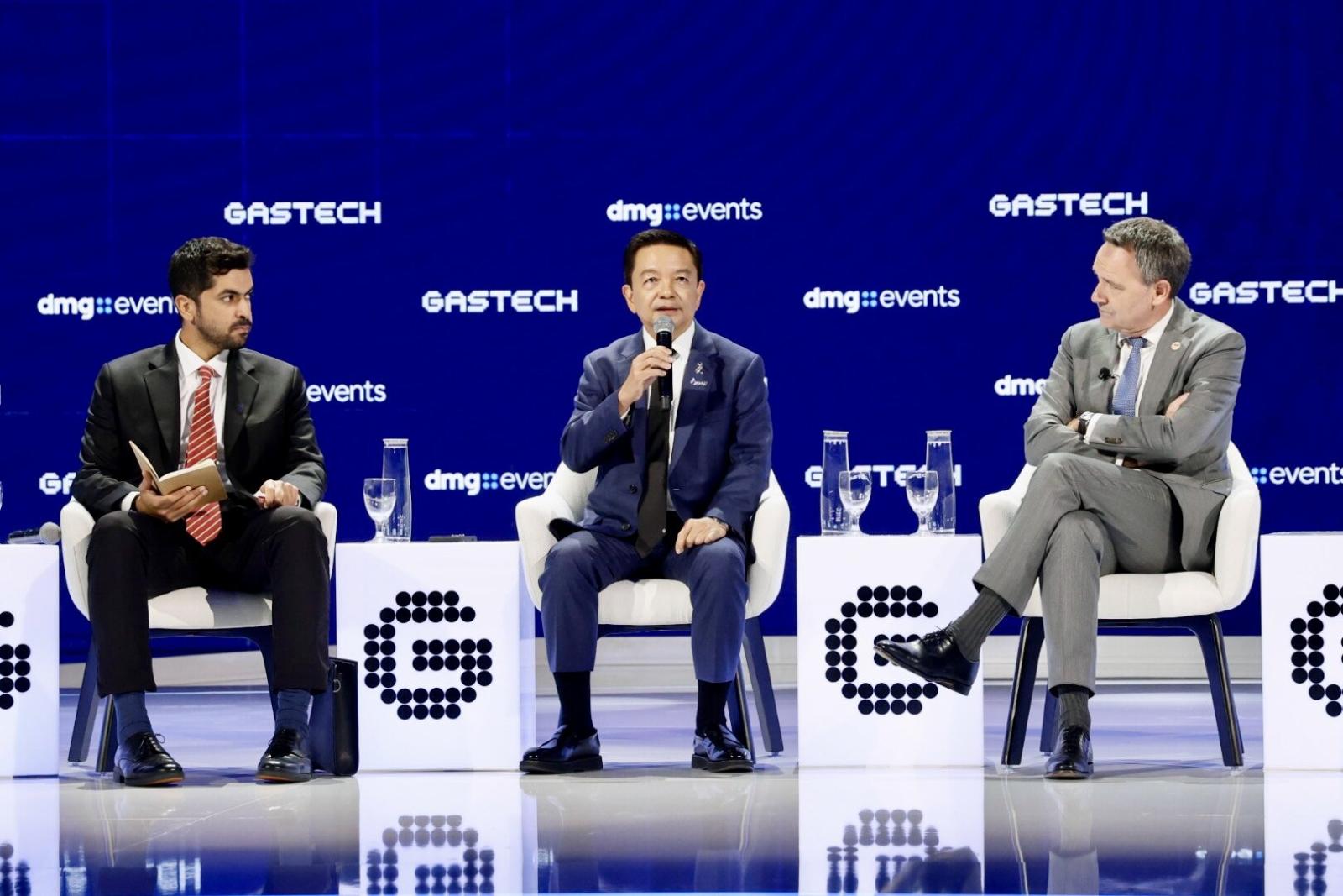Les dirigeants du groupe PTT présentent leur vision énergétique au Gastech 2026