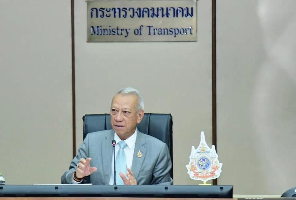 Minister Phiphat schlägt 5 Milliarden Baht Budget für ein einheitliches Ticketsystem vor