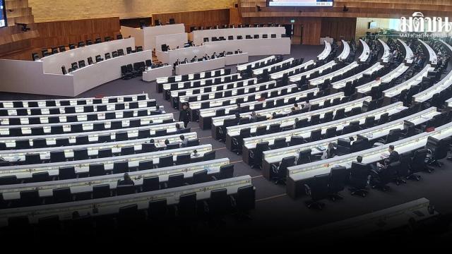 Il Parlamento thailandese conclude una sessione maratona di 14 ore