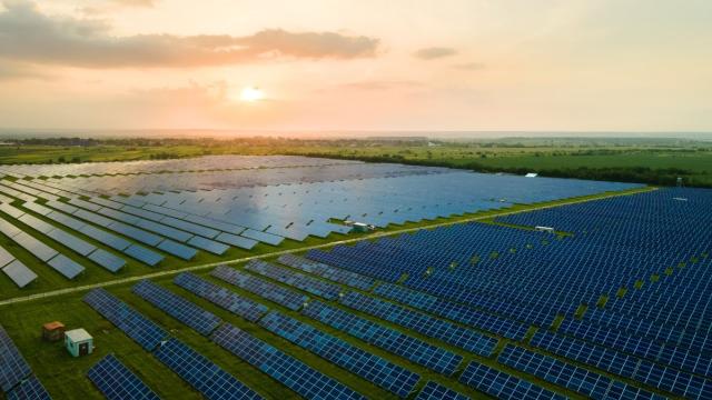 IEAT Partners with GULF and GPSC to Launch Solar Farm in Map Ta Phut