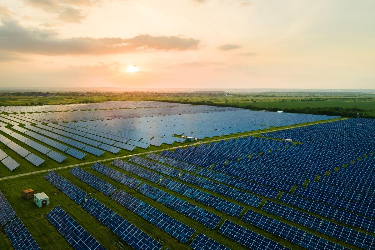 IEAT Partners with GULF and GPSC to Launch Solar Farm in Map Ta Phut