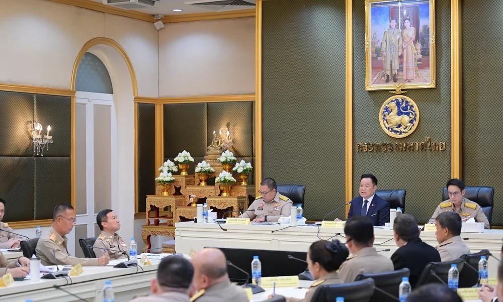 มท.1 สั่งการผู้ว่าฯ ทั่วประเทศวางแผนเตรียมการพระราชพิธีพระบรมศพและพระศพ