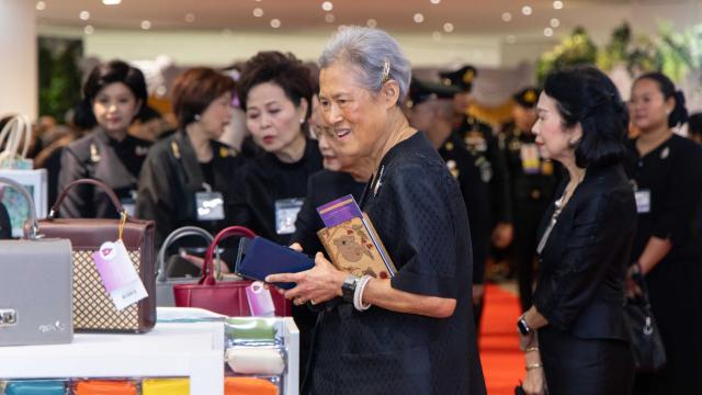 Sua Altezza Reale la Principessa Maha Chakri Sirindhorn inaugura la 28ª fiera 'Sai Jai Thai'
