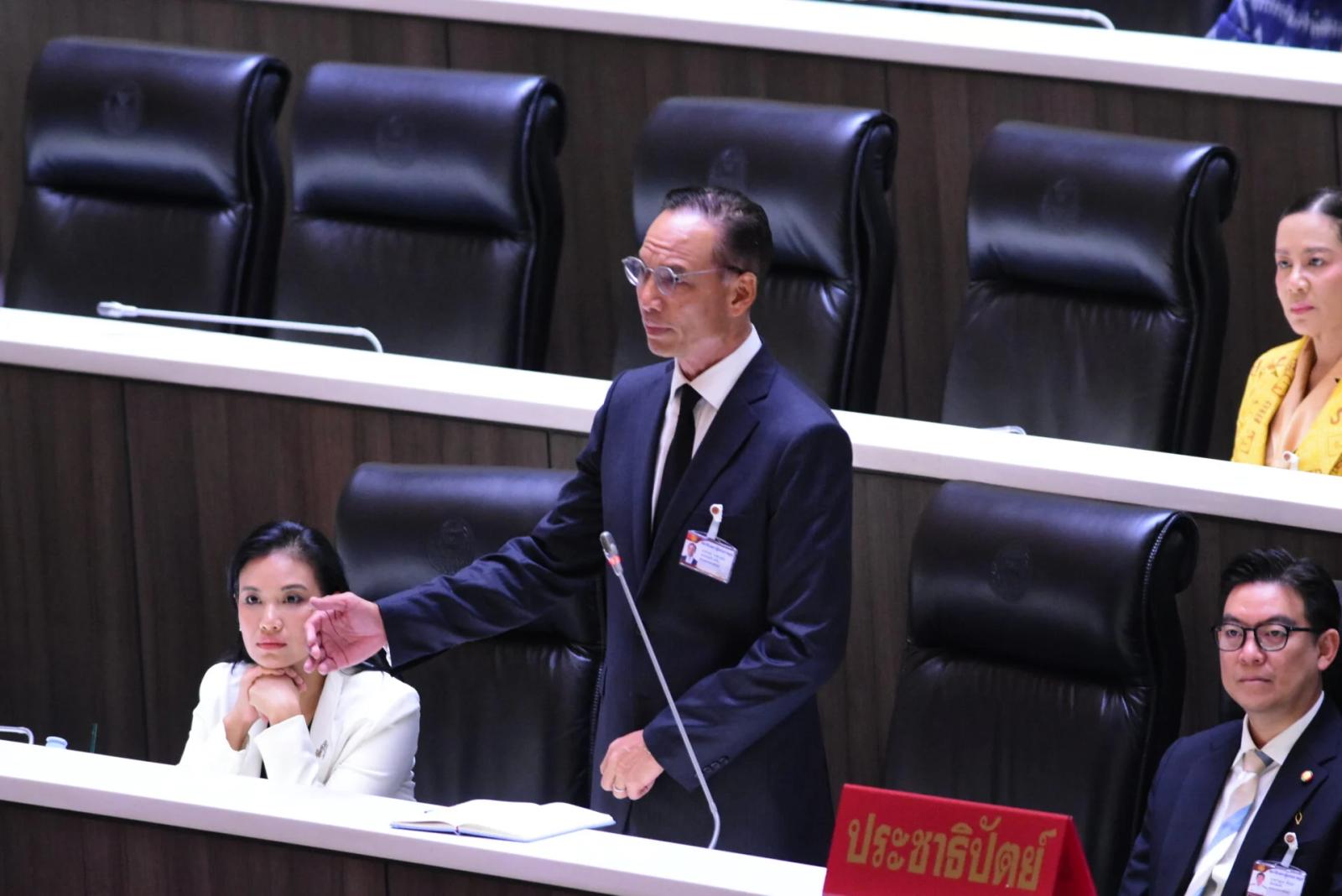 Korn critica a SEC sobre sanções dos EUA a redes de golpes tailandesas