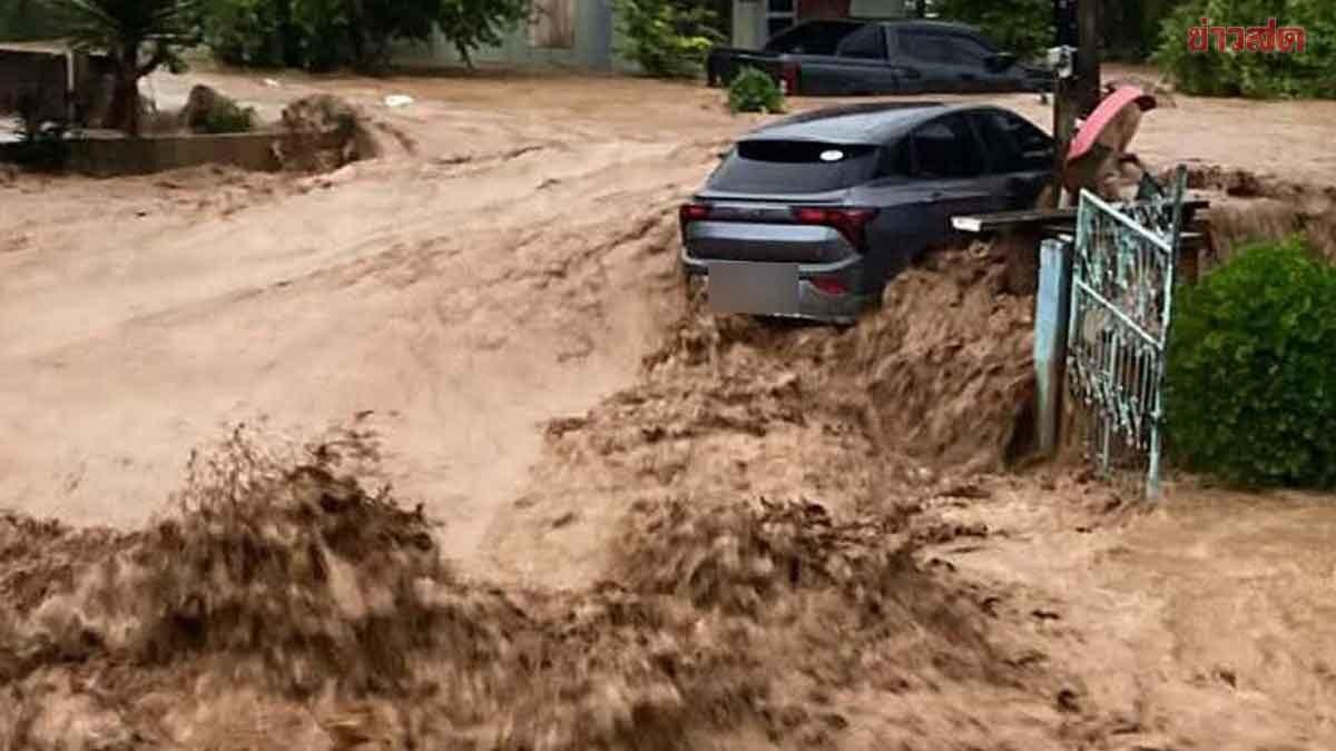 Alerta de inundações repentinas e deslizamentos de terra em 15 províncias tailandesas