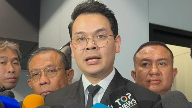 Chaichanok aborda caso de suborno de 40 milhões de bahts perante comitê parlamentar