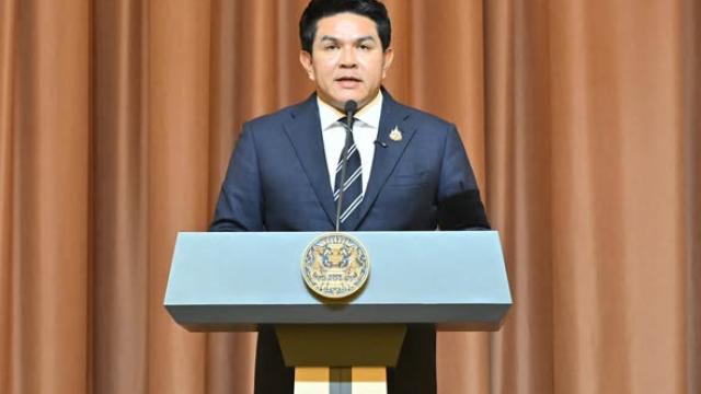 Il ministro Surasak incoraggia gli atleti thailandesi come ambasciatori culturali per i Giochi Asiatici del 2026