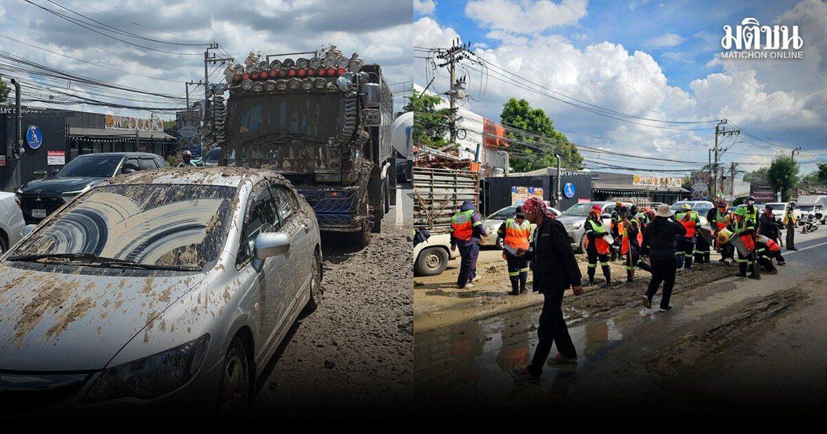 Mud Spill Causes Traffic Disruption at Watcharaphon Intersection