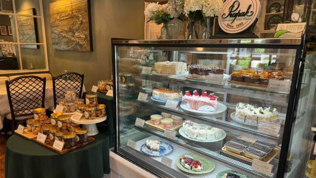 Economic Pressures Impact Long-Standing Local Businesses in Bangkok