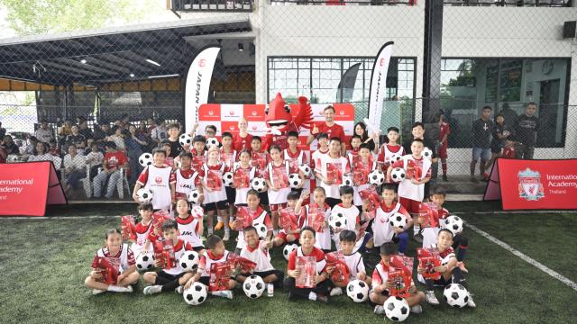 Japan Airlines und Liverpool FC kündigen Fußball-Klinik in Thailand an
