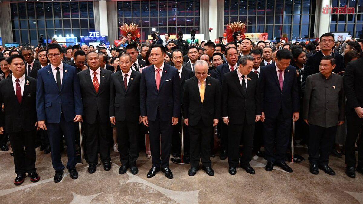 นายกรัฐมนตรีไทยร่วมงานเลี้ยงฉลองครบรอบ 77 ปี สาธารณรัฐประชาชนจีน