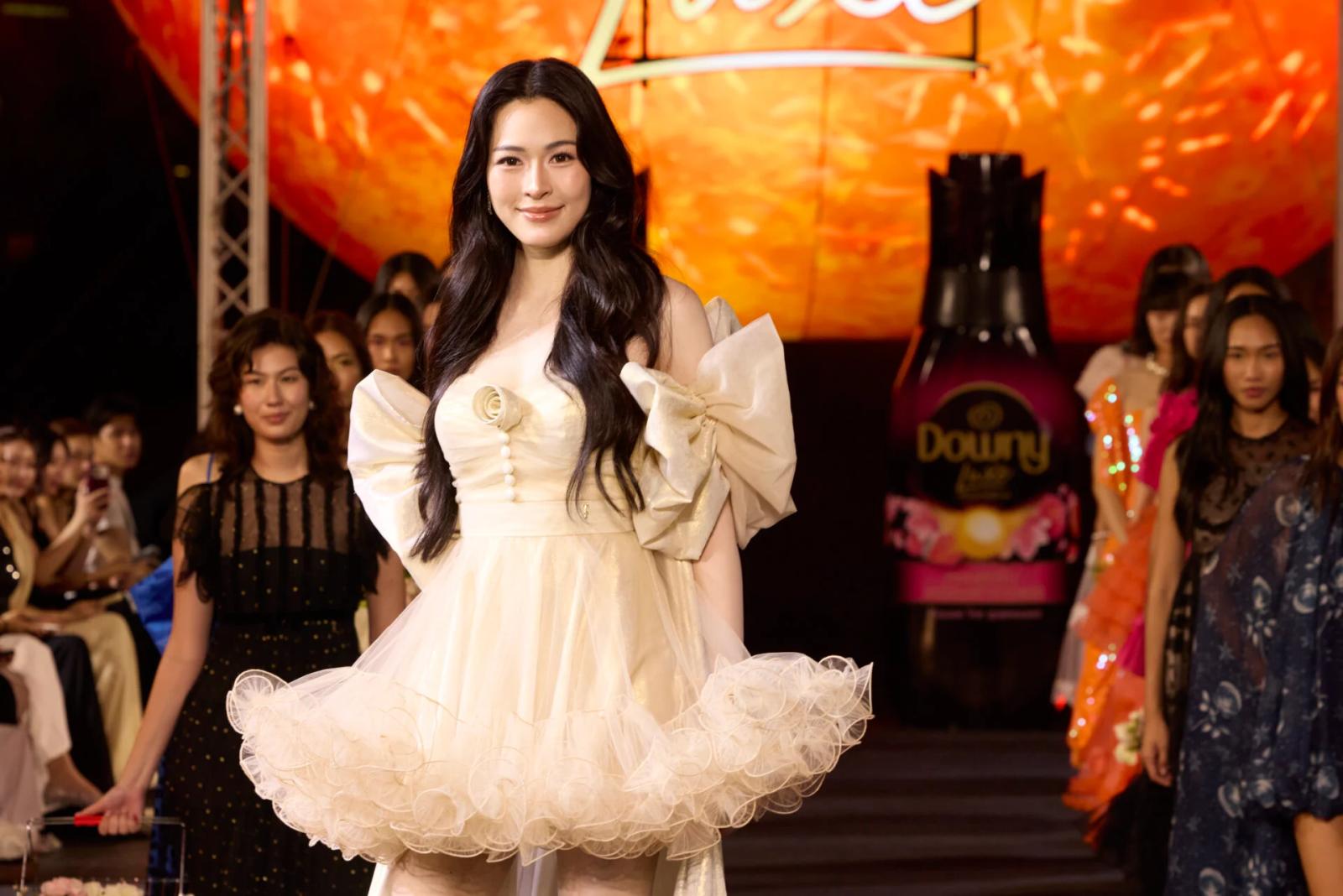 Lingling Kwong Shines at Downy Luxe Sunway Fashion Show
