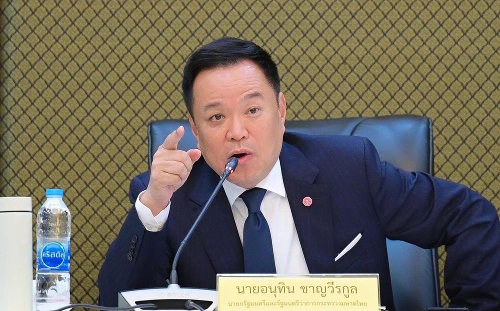 รมว.มหาดไทย ประณามการทุจริตสอบท้องถิ่น