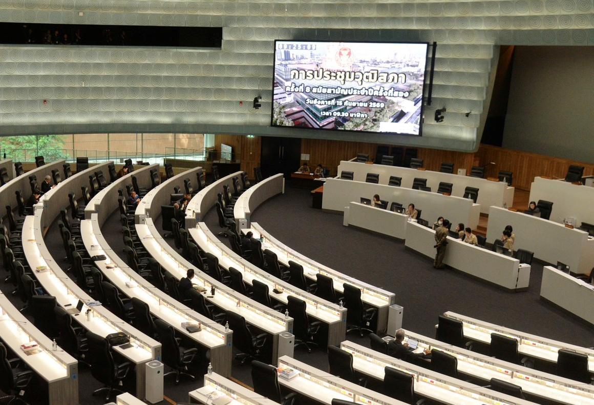 Surgem relatos de manobras políticas dentro do Senado da Tailândia