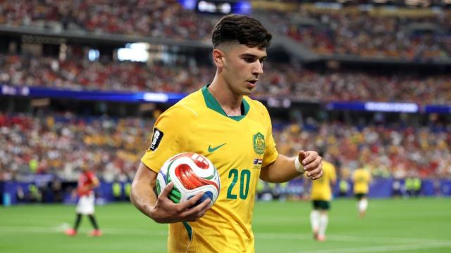 Futebolista australiano Cristian Volpato enfrenta possível suspensão após teste positivo para drogas