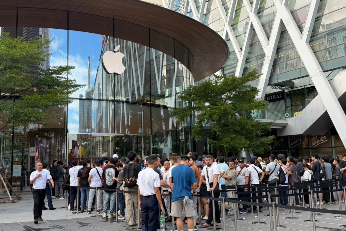 iPhone 18 Pro-Start lockt Menschenmengen ins Central World
