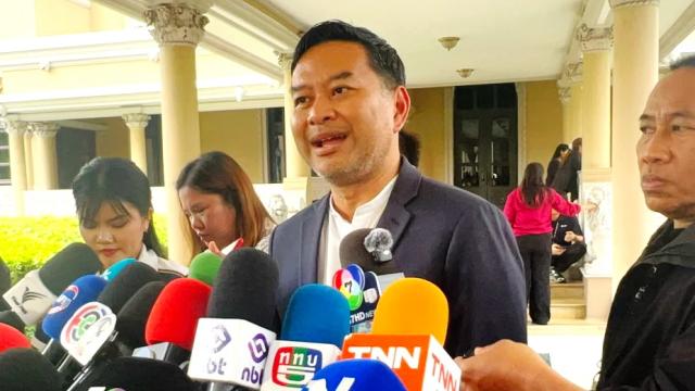 Porta-voz do governo insta o Partido do Povo a abordar alegações contra deputado de Phuket