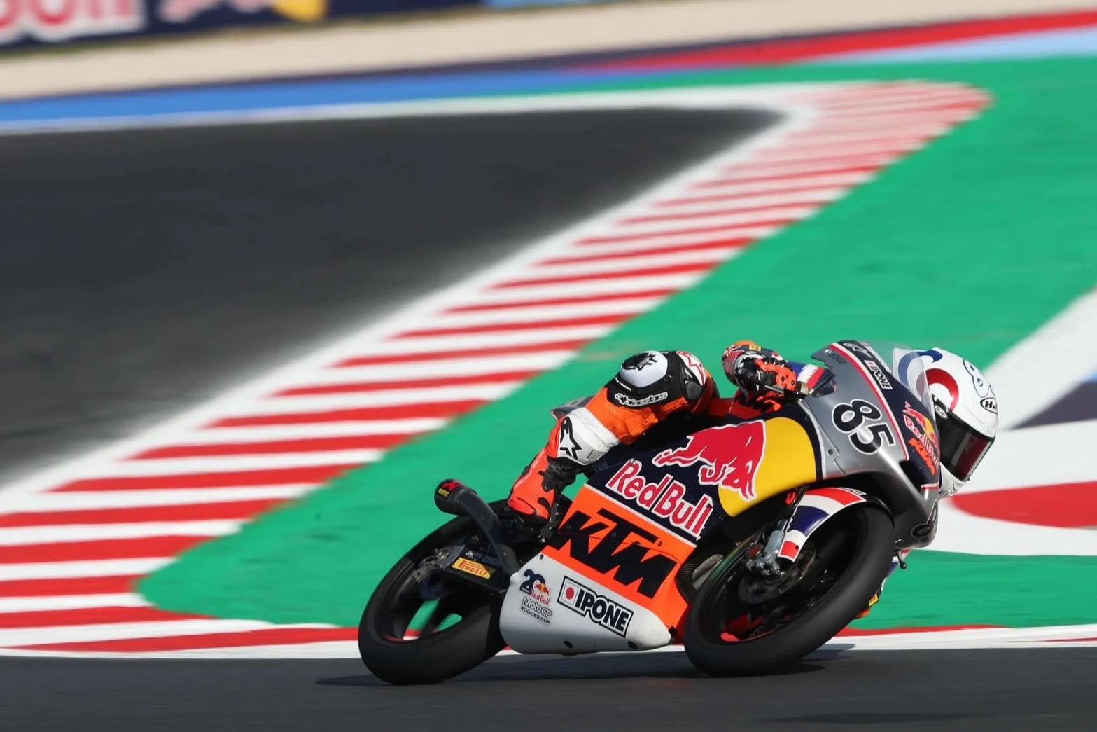 นักบิดไทย 'ไม้คิว' เตรียมลุยสนามสุดท้ายศึก Red Bull MotoGP Rookies Cup ที่ออสเตรีย